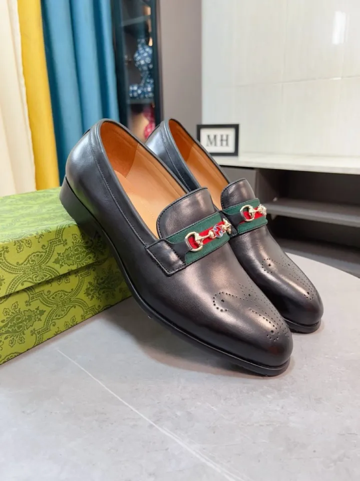 Men's shoes 💰500🌹🌹Niuli [GUCCI Gucci] A new style of formal men's leather shoes is coming~ The original quality upper is made of patent leather imported from Italy, the leather is soft and delicate, comfortable and soft first-layer cowhide lining, rubber wear-resistant outsole, the shoe shape is dignified and domineering, and the luxury charm cannot be concealed! The natural and free nouveau riche leads the trend. Code number: 38-44